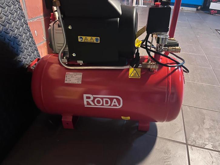 Roda Compressor, Bricolage & Construction, Compresseurs, Neuf, 6 à 10 bars, 25 à 100 litres, 200 à 400 litres/min, Enlèvement