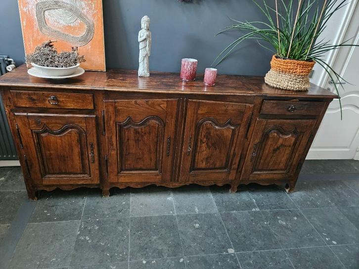 Antieke dressoir uit Auvergne, Huis en Inrichting, Kasten | Dressoirs, Gebruikt, 200 cm of meer, 50 tot 75 cm, Met lade(s), Met deur(en)