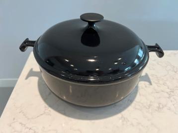 Le Creuset La Mama 29 cm Shiny Black in uitstekende staat beschikbaar voor biedingen