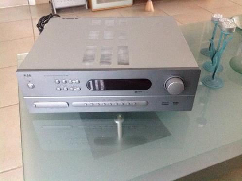 NAD T-744 AM-FM A/V Surround Sound 250W Receiver  5 x 50W co, Audio, Tv en Foto, Versterkers en Ontvangers, Zo goed als nieuw