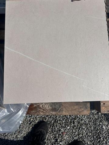 7 paquet de nouveau carrelage 60cm par 60cm beschikbaar voor biedingen