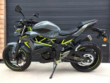 Kawasaki z125/A1 *450Km* 08/2023* Nieuwstaat** beschikbaar voor biedingen