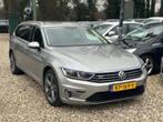 Volkswagen Passat Variant 1.4 TSI GTE Connected Series Expor, Autos, Argent ou Gris, Système de navigation, Hybride Électrique/Essence