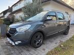 Dacia Lodgy Stepway 1.2 TCe Explorer 7pl + CAMÉRA + NAV, Auto's, Dacia, Stof, 7 zetels, 5 deurs, Dealer onderhouden