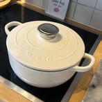 Smeg gietijzeren Dutch oven 24cm crèmebeige braadpan, Huis en Inrichting, Ophalen of Verzenden, Zo goed als nieuw