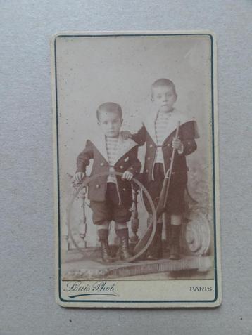 Broertjes speelgoedgeweer hoepel, Louis Photos, Paris beschikbaar voor biedingen