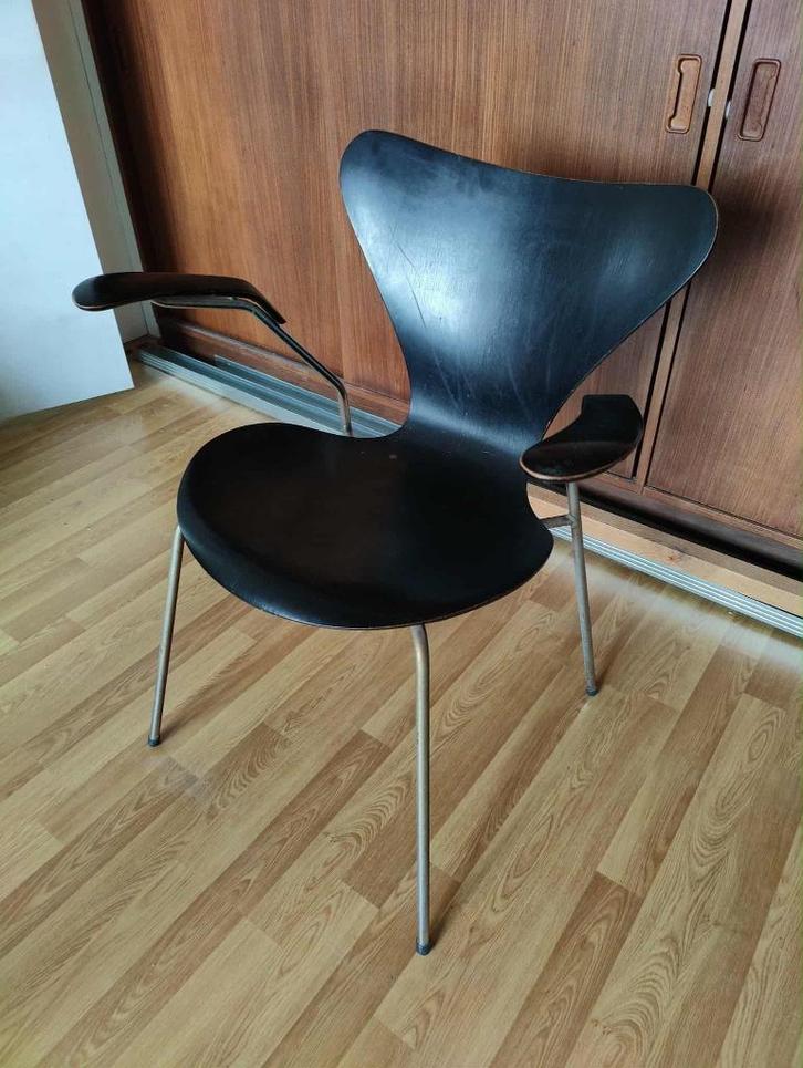 Zoldervondst vintage Arne Jacobsen vlinderstoel, Antiek en Kunst, Kunst | Designobjecten, Ophalen