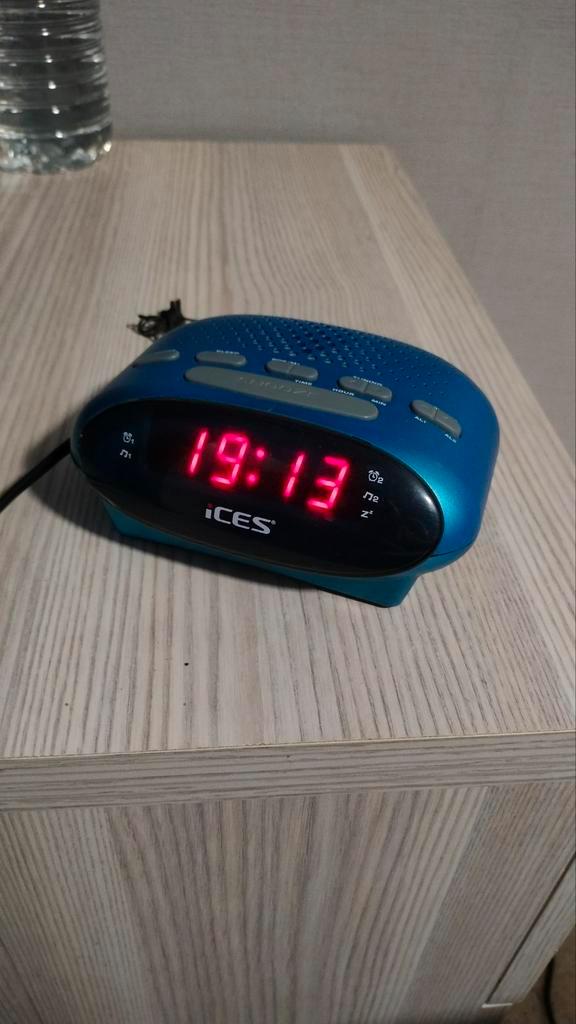 Wekkerradio ICR-210, Elektronische apparatuur, Wekkers, Zo goed als nieuw, Ophalen