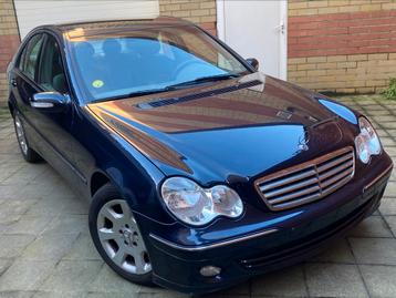 Mercedes C200 Kompressor 1.8i Essence Euro4 6/2004 Cuir Clim, Autos, Cuir, Achat, 207 g/km, Entreprise