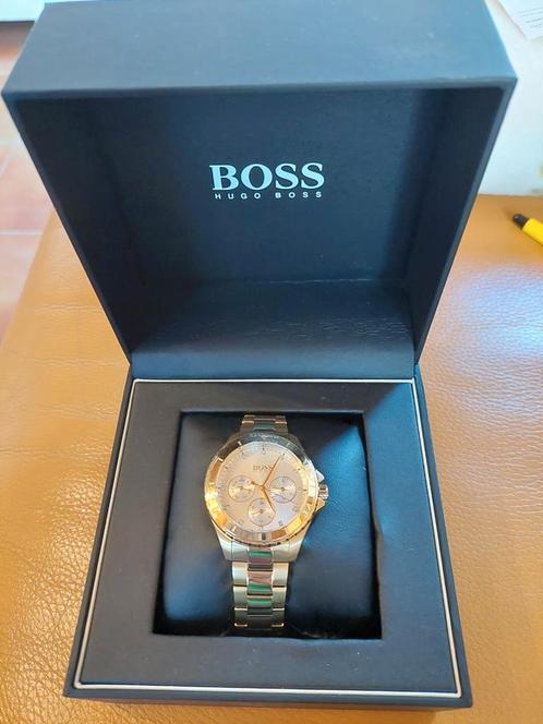 Nieuwe Hugo Boss horloge, goudkleurig, in geschenkverpakking, Handtassen en Accessoires, Horloges | Heren, Nieuw, Ophalen