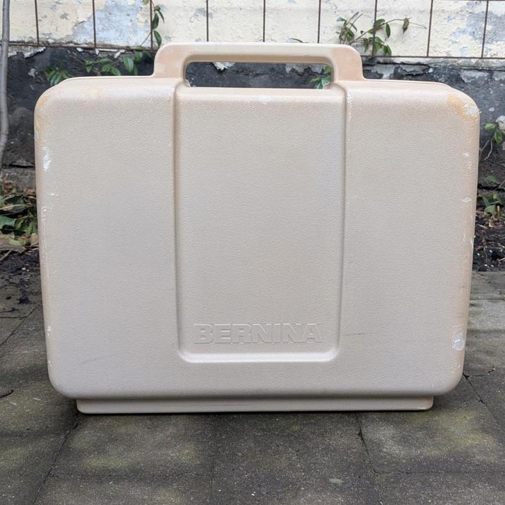 Bernina Minimatic 803, Hobby & Loisirs créatifs, Machines à coudre & Accessoires, Utilisé, Accessoires, Bernina, Enlèvement ou Envoi