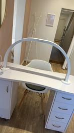 Manicure tafel - lamp, Ophalen, Zo goed als nieuw