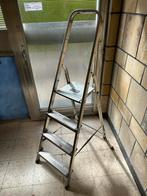 Ladder: trapladder met 4 treden, Gebruikt