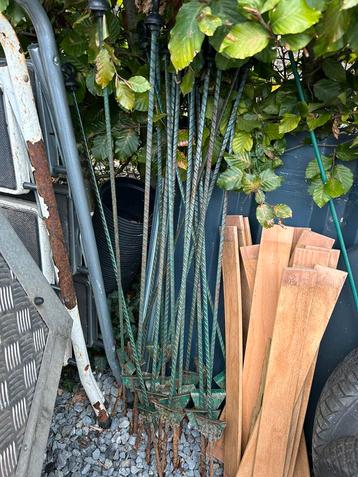 Weide stokken beschikbaar voor biedingen