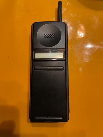 téléphone portable vintage gsm panasonic gsm KX-Y9150BL 