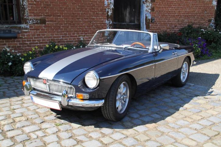 MG B - 1966, Auto's, Oldtimers, Particulier, MG, Benzine, Cabriolet, 2 deurs, Handgeschakeld, Blauw, Zwart, Kunstmatig leder, Achterwielaandrijving