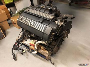 Bmw 320i motor m52b20 in onderdelen 520i 3-serie motorblok beschikbaar voor biedingen