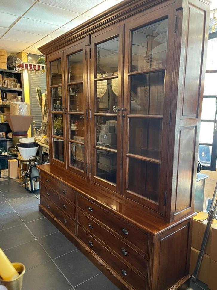 EIKEN BUFFETKAST BOEKENKAST VITRINEKAST EICHHOLTZ Flamant, Huis en Inrichting, Kasten | Boekenkasten, Zo goed als nieuw, 200 cm of meer