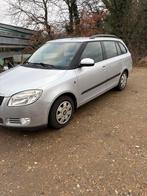 Est inspecté avant la vente, Autos, Argent ou Gris, Achat, Boîte manuelle, 5 portes