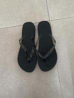 Zwarte teenslippers, Chaussons, Enlèvement ou Envoi, Comme neuf, Noir