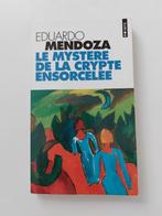 Roman "Le mystère de la crypte ensorcelée" d'E. Mendoza, Gelezen, Eduardo Mendoza, Ophalen of Verzenden, Wereld overig