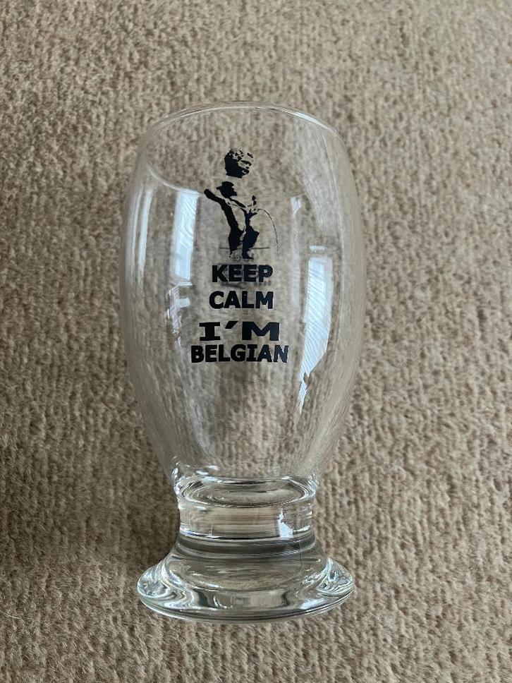 Keep calm I'm Belgian Manneken Pis Brussels, Collections, Marques de bière, Comme neuf, Verre ou Verres, Enlèvement ou Envoi