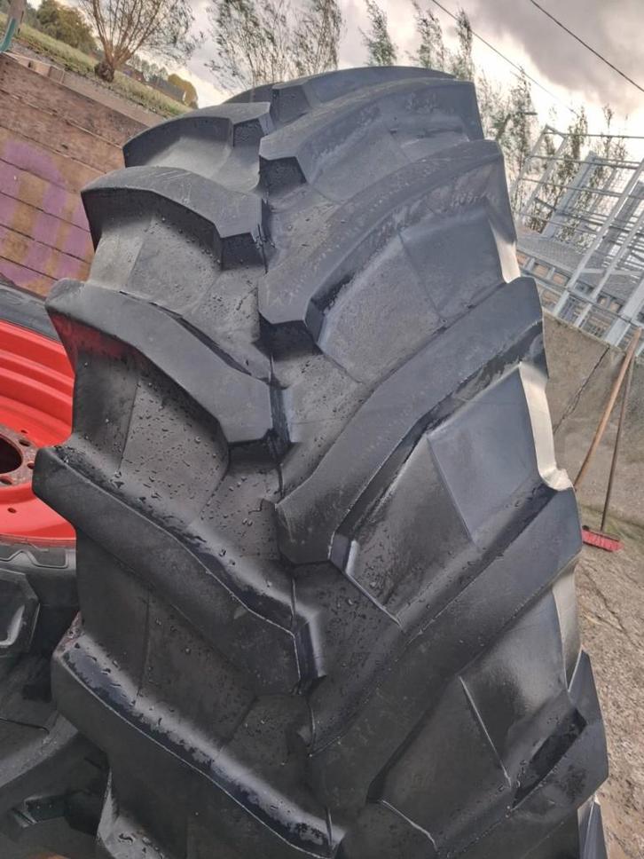 2 complete voorwielen en achterwielen te koop, Zakelijke goederen, Landbouw | Onderdelen | Banden, Velgen en Assen, Ophalen