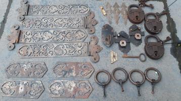 garnitures de meubles anciens, serrures en fer forgé, ferrur, Antiquités & Art, Enlèvement ou Envoi