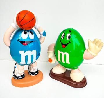 2 x M&M dispensers beschikbaar voor biedingen