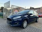 Ford Fiesta 1.25i *12 mois de garantie* (bj 2016), Auto's, Stof, Gebruikt, 4 cilinders, Blauw