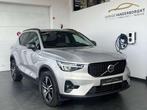 Volvo XC40 2.0 B3 MHEV Plus Dark (bj 2024, automaat), Auto's, Automaat, Gebruikt, Euro 6, 4 cilinders