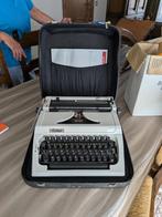 Erika schrijfmachine in reiskoffer in prima staat, Diversen, Typemachines, Ophalen, Zo goed als nieuw