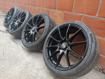 OZ racing HLT formula 18’ / nieuwstaat, Pneus et Jantes, 215 mm, Enlèvement ou Envoi, Véhicule de tourisme