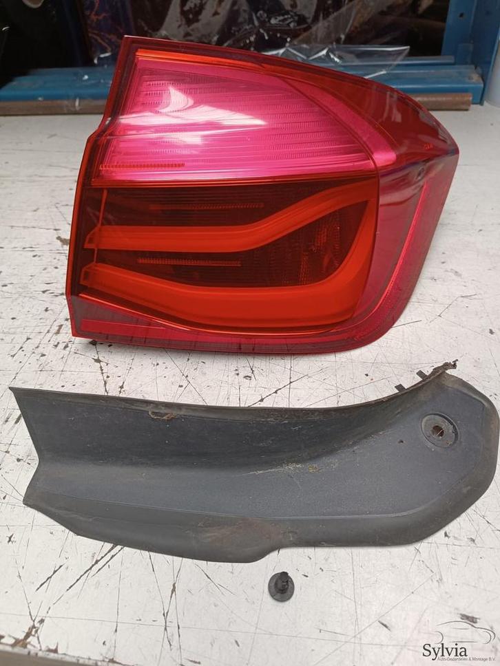 Achterlicht rechts op scherm BMW 3 Serie F30 F80 LCi 6321736, Auto-onderdelen, Verlichting, Gebruikt, Ophalen of Verzenden