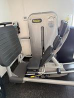 7 Technogym krachttoestellen + Med bike + Hyperbench, Ophalen, Benen, Overige typen, Zo goed als nieuw