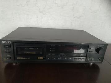Sony casettedeck voor onderdelen of te herstellen beschikbaar voor biedingen