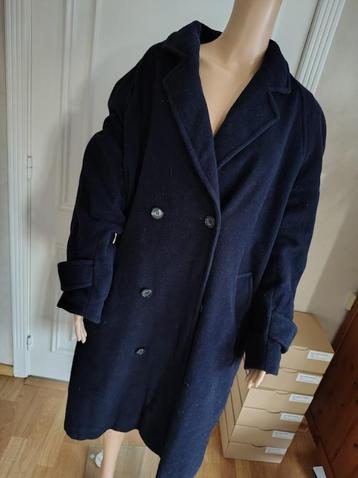 vintage warme winter mantel beschikbaar voor biedingen