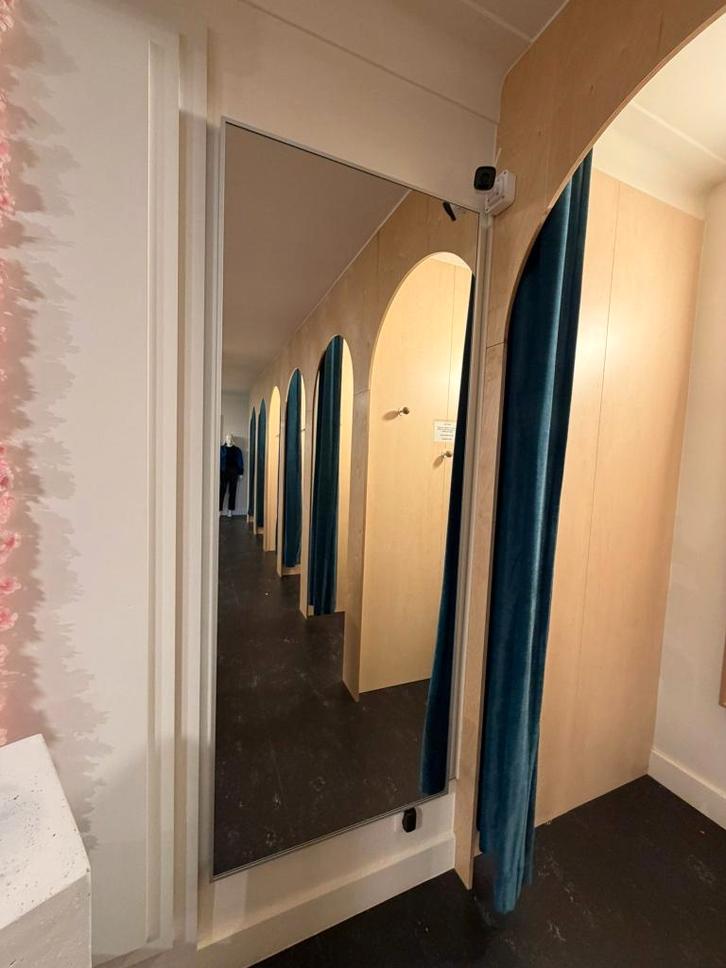 2 grote passpiegels metalen kader, Huis en Inrichting, Woonaccessoires | Spiegels, Nieuw, 75 tot 100 cm, 150 tot 200 cm, Rechthoekig