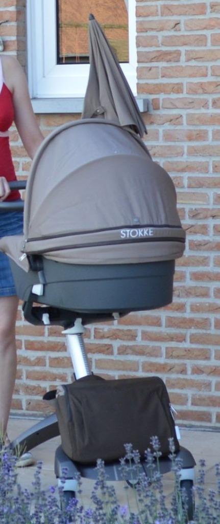 Maxi cosi CabrioFix + STOKKE kinderwagen bruin, Kinderen en Baby's, Buggy's, Gebruikt, Overige merken, Regenhoes, Zonnekap, Ophalen