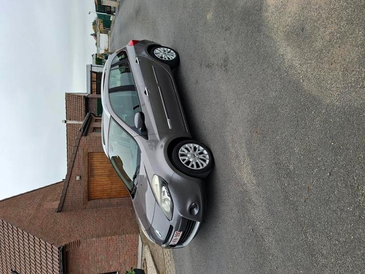 Renault clio 1.2 benzine, Auto's, Renault, Particulier, Clio, Isofix, Radio, Benzine, Euro 5, 5 deurs, Handgeschakeld, Leder en Stof