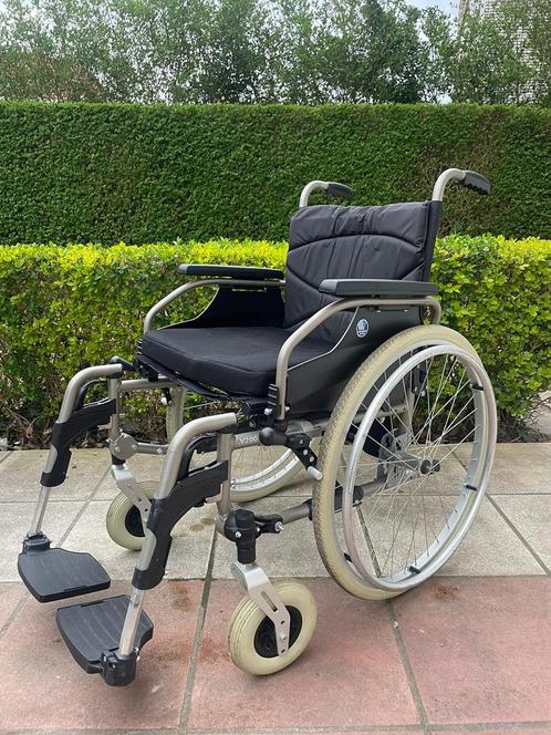 Vermeiren V 200 zeer lichte opvouwbare rolstoel, Diversen, Rolstoelen, Zo goed als nieuw, Handbewogen rolstoel, Inklapbaar
