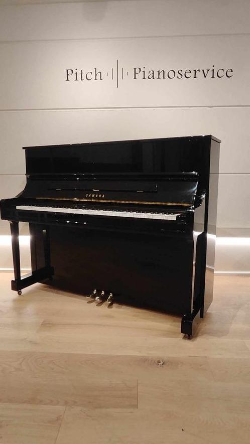 Yamaha YU10 krachtig en performant. Geleverd met nieuwe bank, Musique & Instruments, Pianos, Comme neuf, Piano, Noir, Enlèvement ou Envoi