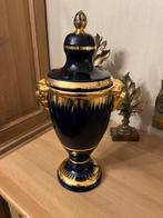 kobaltblauwe porseleinen vaas met vergulde decoratie deksel, Antiek en Kunst, Ophalen
