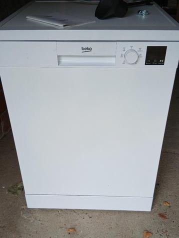 vaatwasser als nieuw  beschikbaar voor biedingen