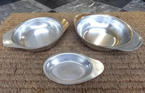 Plats en inox, Huis en Inrichting, Keuken | Servies, Zo goed als nieuw, Kom(men), Overige stijlen, Overige materialen, Ophalen of Verzenden