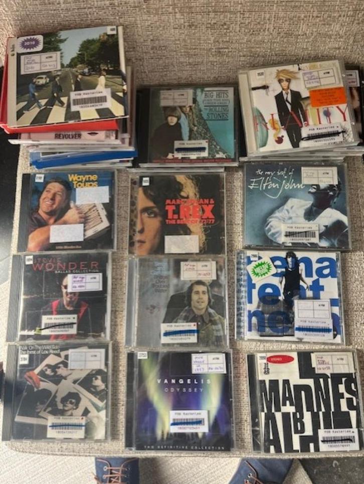 35tal cds bowie beatles stones en zie lijst, Cd's en Dvd's, Cd's | Pop, Gebruikt, Ophalen of Verzenden
