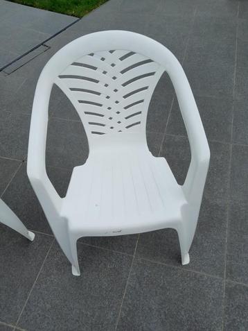 tuinstoelen beschikbaar voor biedingen