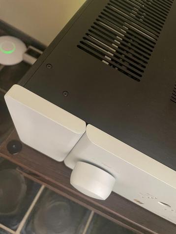 Unison Unico 90 - Amplificateur hybride, Enlèvement, Comme neuf, Stéréo, 120 watts ou plus