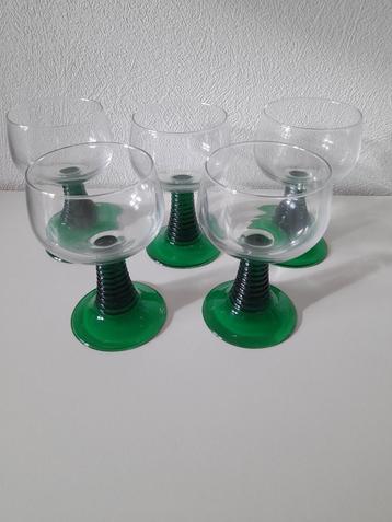set met 5  Duitse wijnglazen beschikbaar voor biedingen