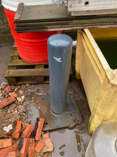 Aanrijdpaal, rampaal, afzetpaal, beschermpaal, Doe-het-zelf en Bouw, Hang- en Sluitwerk, Nieuw, IJzer, Ophalen